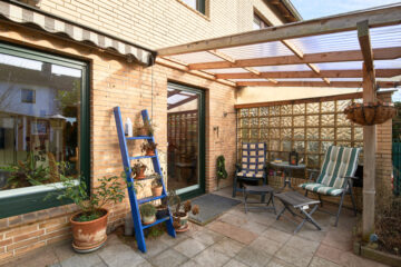 Terrasse - VOGELSIEDLUNG – SCHÖNES REIHENHAUS MIT KAMIN