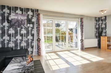 Wohnzimmer - LÄNDL.IDYLLE – 8KM NACH B.OLDESLOE – MIT AUSGEB. VOLLKELLER ++