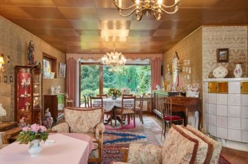 Wohnzimmer - ++ BUNGALOW AUF PARKÄHNLICHEM GRUNDSTÜCK MIT VIELEN MÖGLICHKEITEN