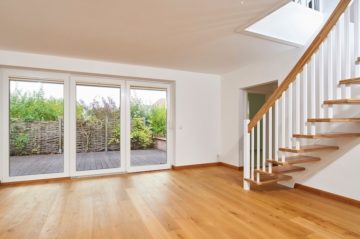 Wohnzimmer Bild 1 - ++MODERNES EINFAMILIENHAUS- DIREKTE NÄHE ZU BARGTEHEIDE