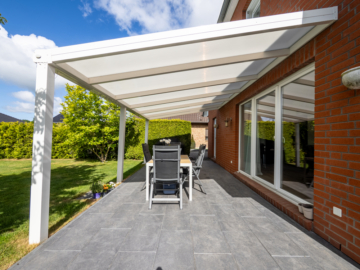 Überdachte Terrasse - INSIDERTIPP! DEN RASEN MÜSSEN SIE ABER SELBST MÄHEN :-)