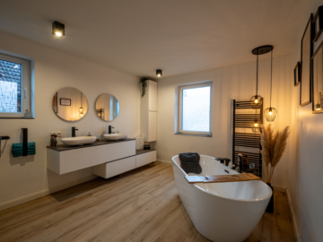 Bad-Perspektive 1 - Familienfreundliches Haus mit Wintergarten, Wellness-Bad und Traumküche (Kayhude, bei Hamburg)